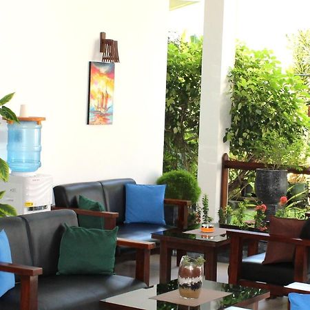 Blue Eyes Inn Unawatuna Ngoại thất bức ảnh