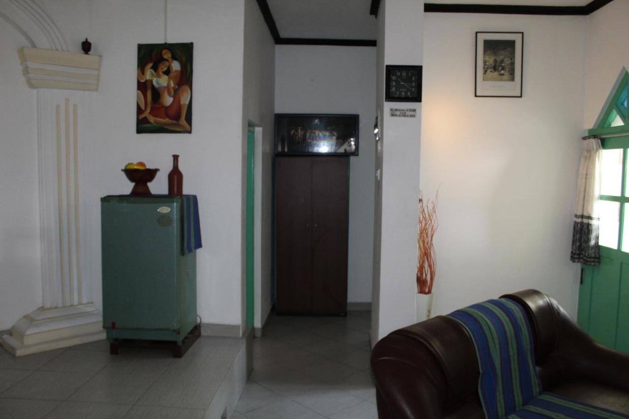 Blue Eyes Inn Unawatuna Ngoại thất bức ảnh
