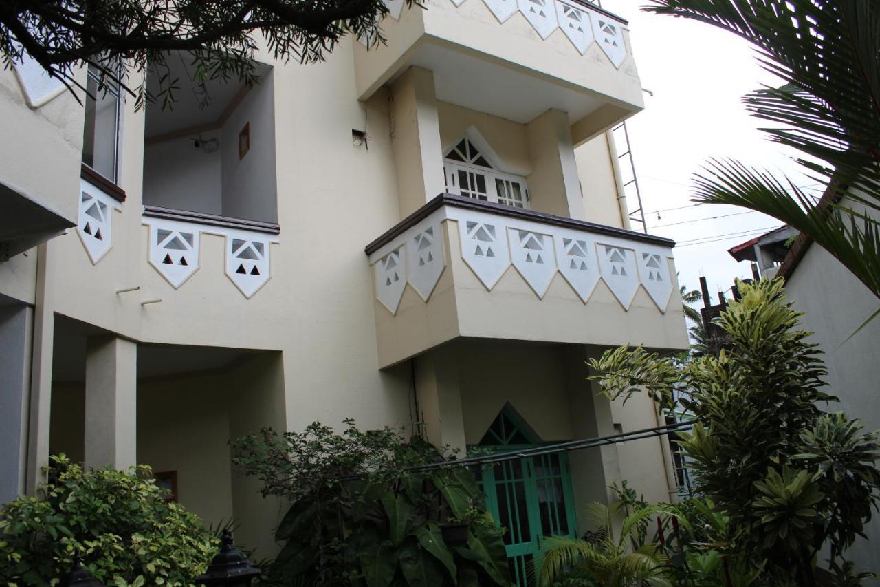 Blue Eyes Inn Unawatuna Ngoại thất bức ảnh