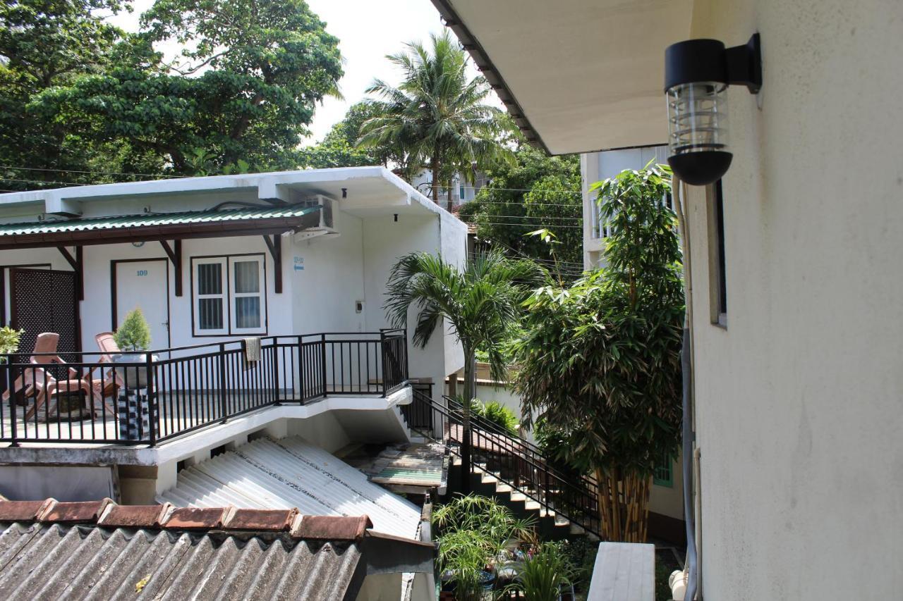 Blue Eyes Inn Unawatuna Ngoại thất bức ảnh