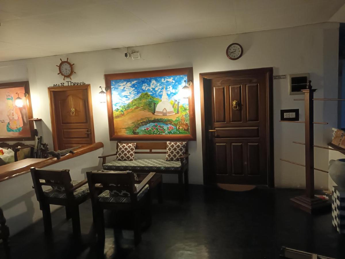 Blue Eyes Inn Unawatuna Ngoại thất bức ảnh