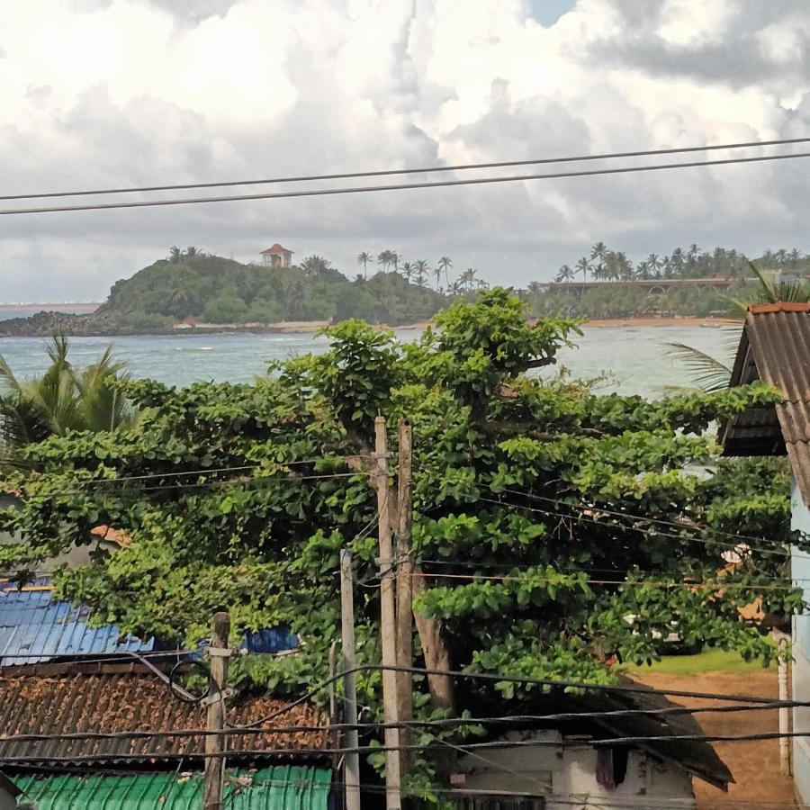 Blue Eyes Inn Unawatuna Ngoại thất bức ảnh
