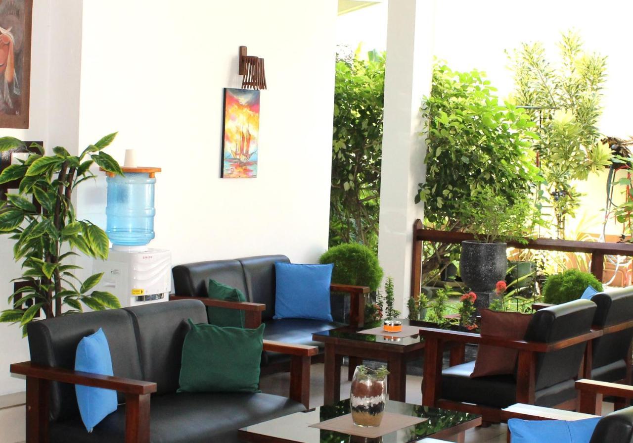 Blue Eyes Inn Unawatuna Ngoại thất bức ảnh