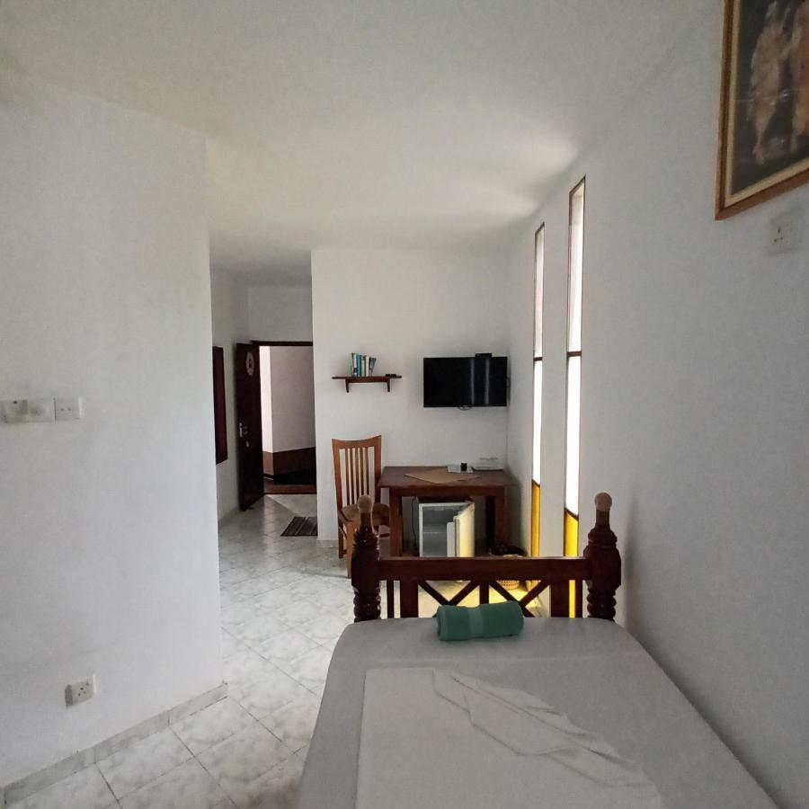 Blue Eyes Inn Unawatuna Ngoại thất bức ảnh